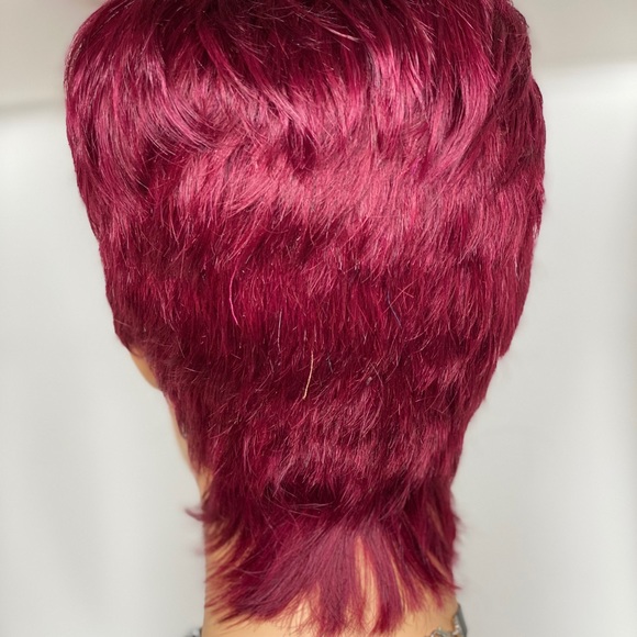 Wig - Picture 3 of 3